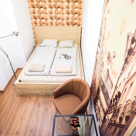 D.Five Stylish Studio At Parliament Apartment Budapest Bagian luar foto